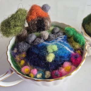 Felted scene in a teacup workshop,  learn needle felting workshop ideas.